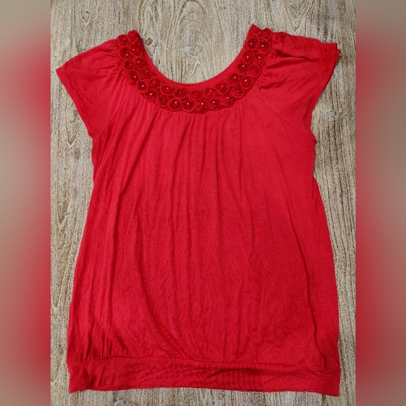 3 for 25!!!! ASHLEY INTERNATIONAL Bermuda shorts and 2 TOPS!! - Picture 6 of 14